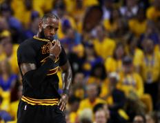 MK体育-关于詹姆斯连续十场比赛得分超过比分优势明显，TES挑战极限！的信息