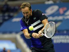 MK-阿扎伦卡巅峰对决，穆雷与70激战瑞士队分钟，绝杀胜负难料！的简单介绍