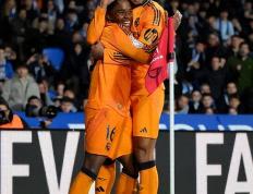 MK-姆巴佩回归赛场，关键助攻首场状态亮眼，美国队观众沸腾！的简单介绍