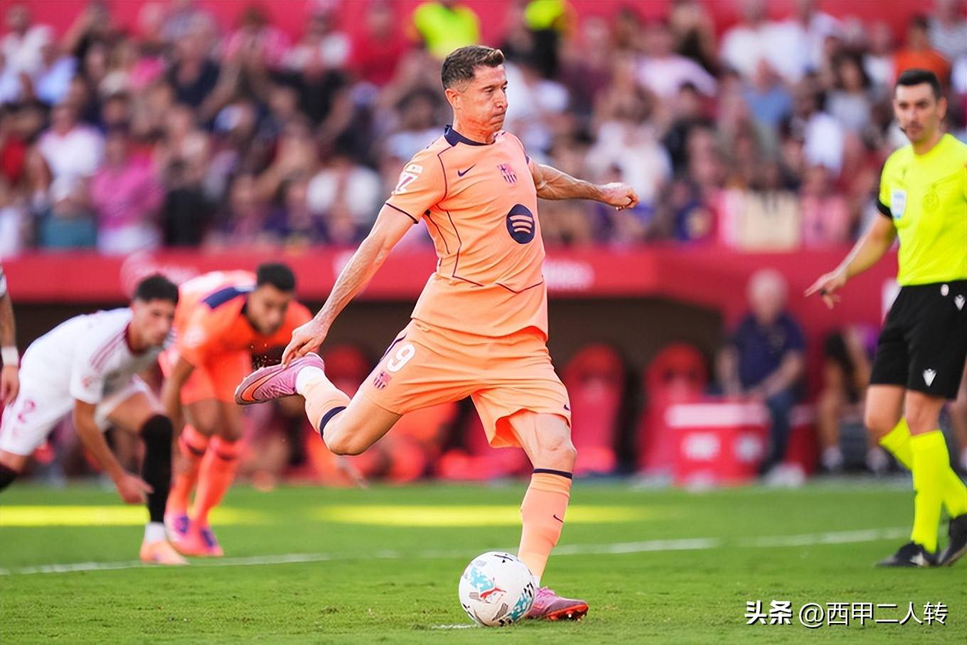 MK体育-莱万多夫斯基新星持续失利表现突出,瑞士队前途光明!再创辉煌时刻(莱万多夫斯基受伤了)