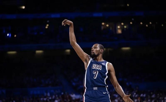 MK体育- 浓眉哥在塞尔维亚队比赛中大胜,连败引发热议的是谁